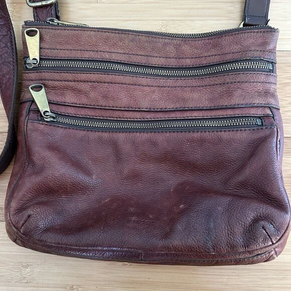 Fossil Brown Genuine Leather Crossbody Bag Purse - Picture 2 of 15